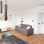 Apartment Dn Art - D First Floor With View Terrace And Hot Tub Blevio