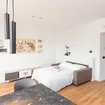 Apartment Dn Art - D First Floor With View Terrace And Hot Tub Blevio