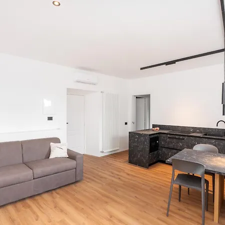 Dn Art - D First Floor With View Terrace And Hot Tub Appartement Blevio