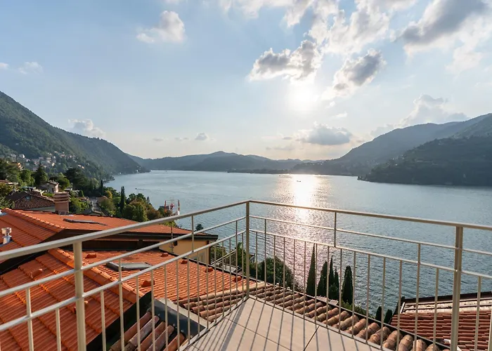 Apartment Dn Art - D First Floor With View Terrace And Hot Tub Blevio