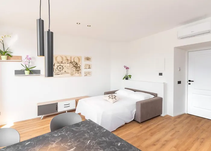 Apartment Dn Art - D First Floor With View Terrace And Hot Tub Blevio