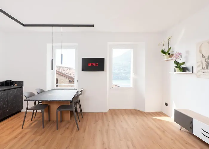 Dn Art - D First Floor With View Terrace And Hot Tub Apartment Blevio